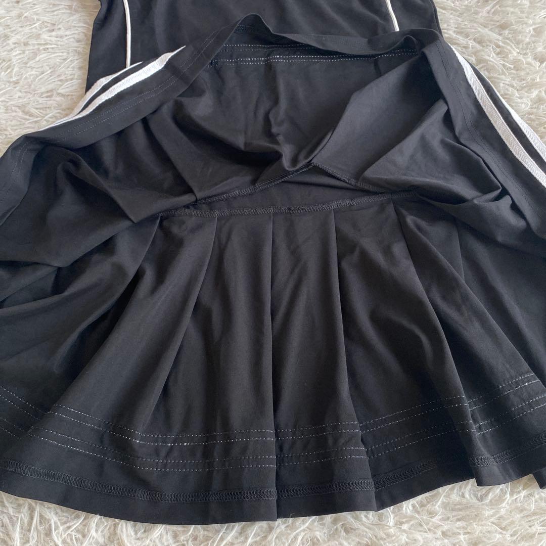 マークアンドロナワンピース　ブラック　ホワイト　ロゴ