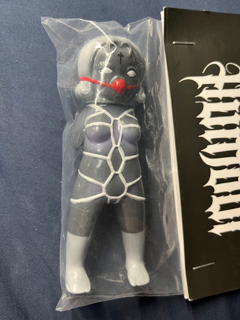 black humour ソフビ　人形