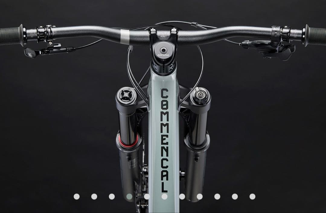 【新品同様】COMMENCAL CLASH RIDE 2025 パイライトグレー