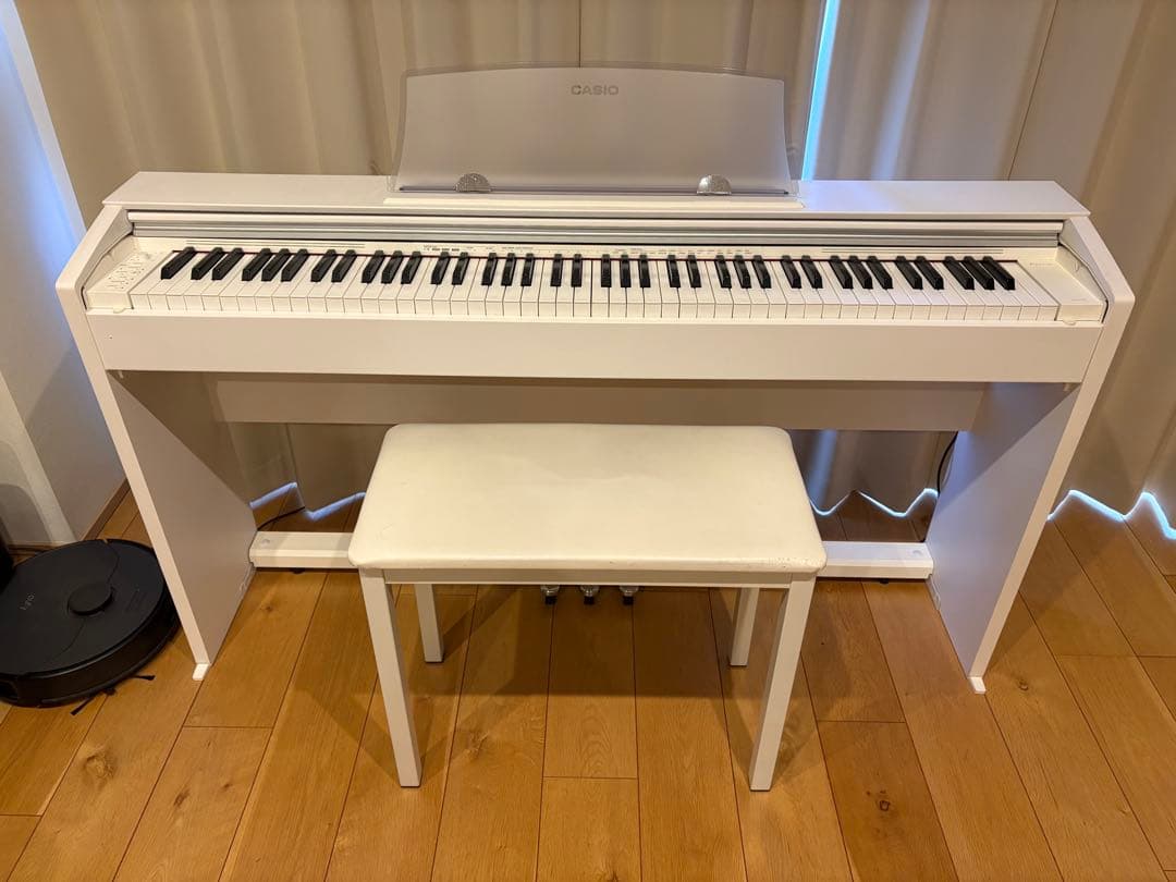 電子ピアノ　CASIO Privia PX770 ホワイト