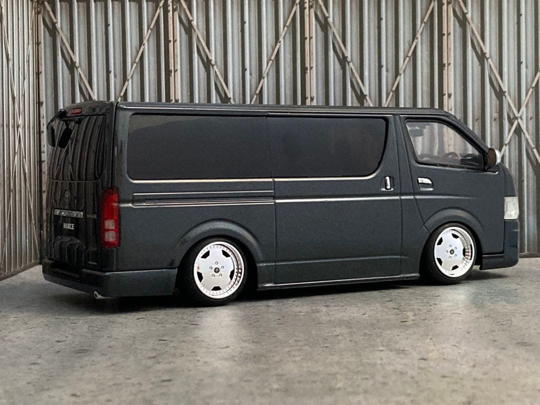 1/24 トヨタ ハイエース（カスタム品）