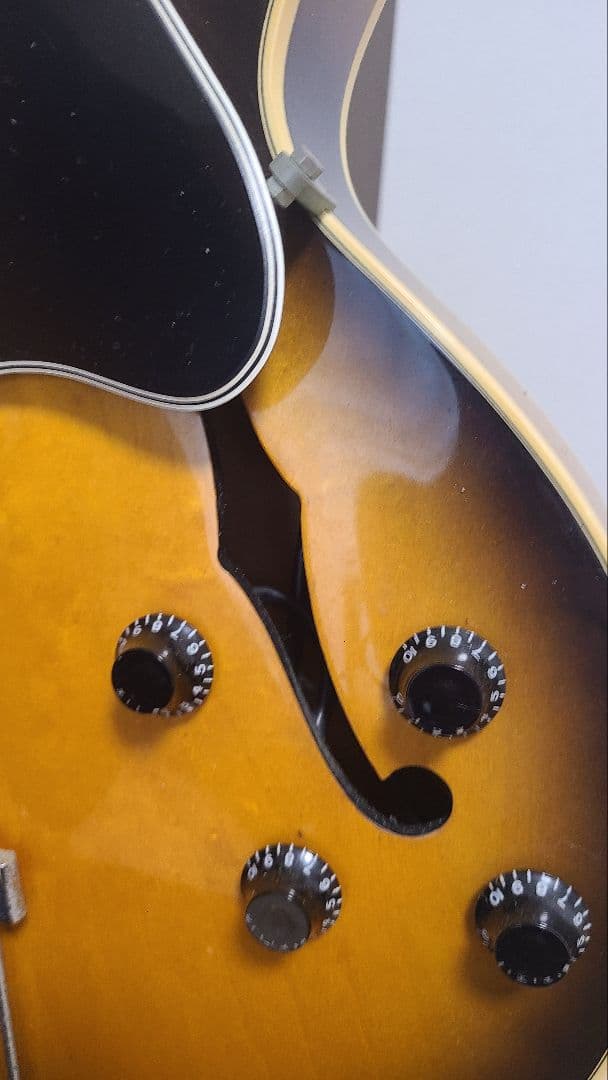 s*a様 gibson ES135 P90 サンバースト