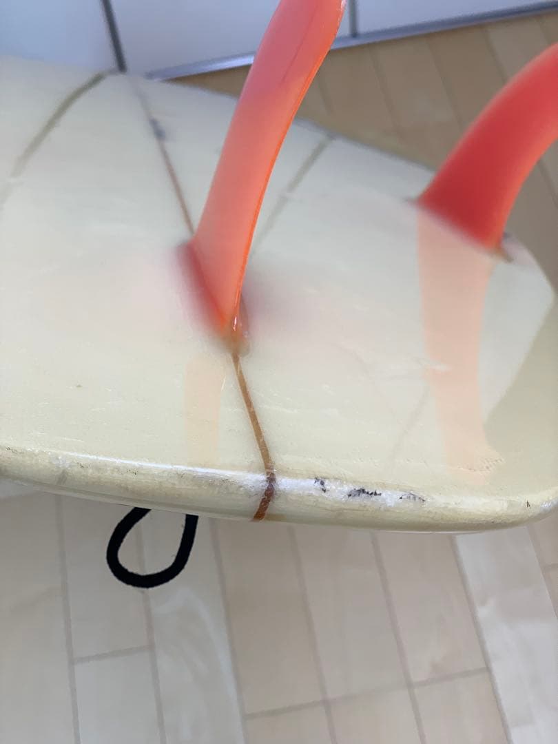 80年代のショートボード(メーカー/ドロップアウト、シェイパー/阿部)