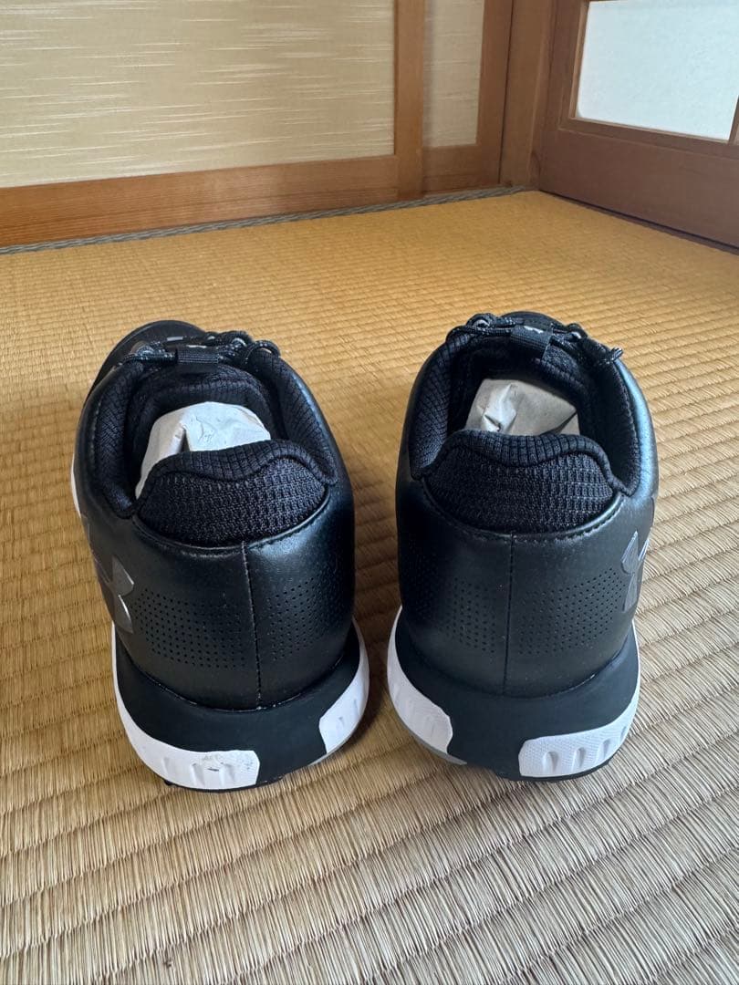 【新品未使用】アンダーアーマー ゴルフシューズ ブラック