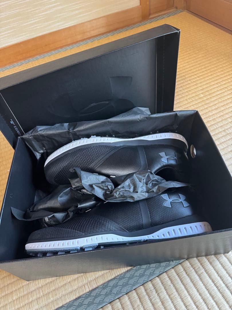 【新品未使用】アンダーアーマー ゴルフシューズ ブラック