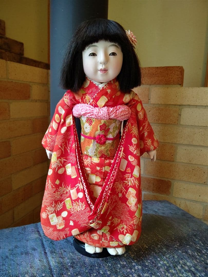 芳龍斎 上手　市松人形 昭和16年～20年 腕布交換済み 梨地 人形