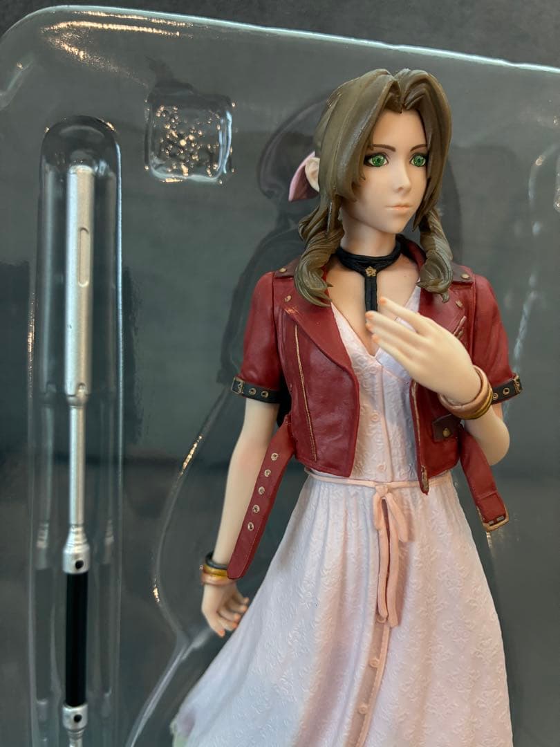 ファイナルファンタジー FF7 クラウド セフィロス エアリス フィギュア くじ