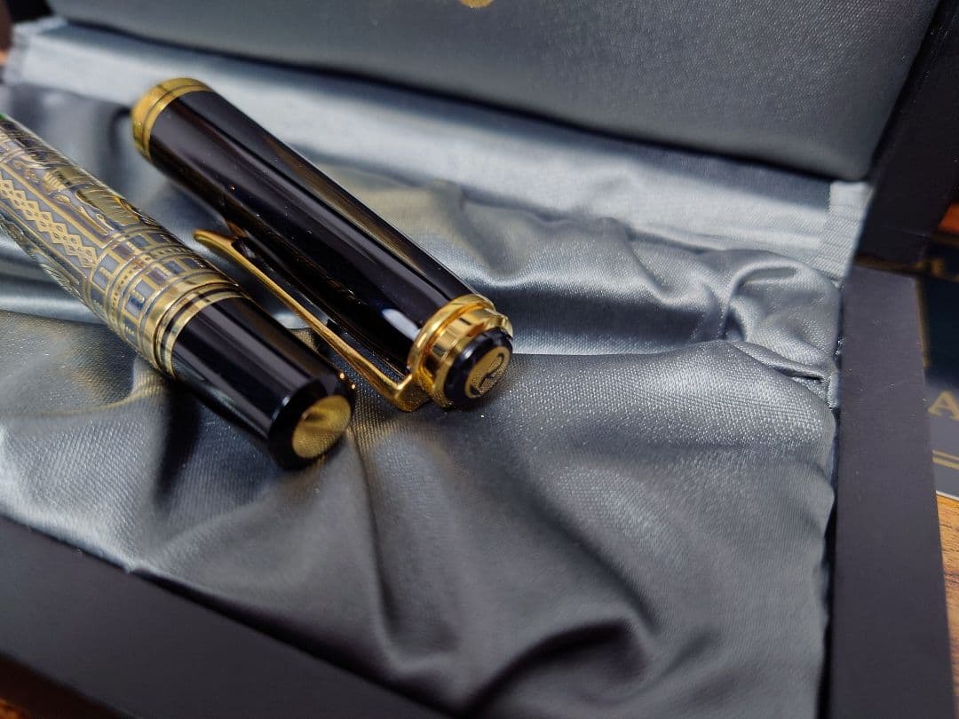 【20C-833 M】M900 Pelikan トレド 希少品