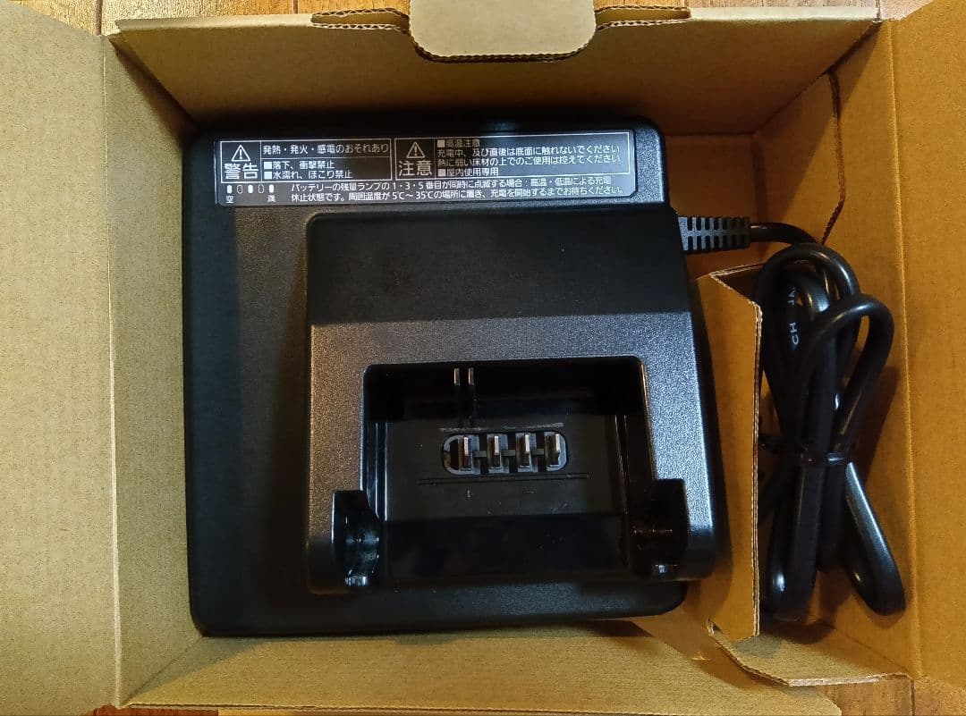 新品・未使用Panasonic NKJ074Z バッテリー充電器