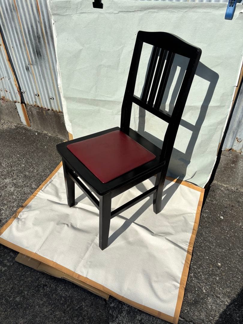 背もたれ付ピアノ椅子　足部フェルト付き　座面新品比較的きれい　スラットバック椅子