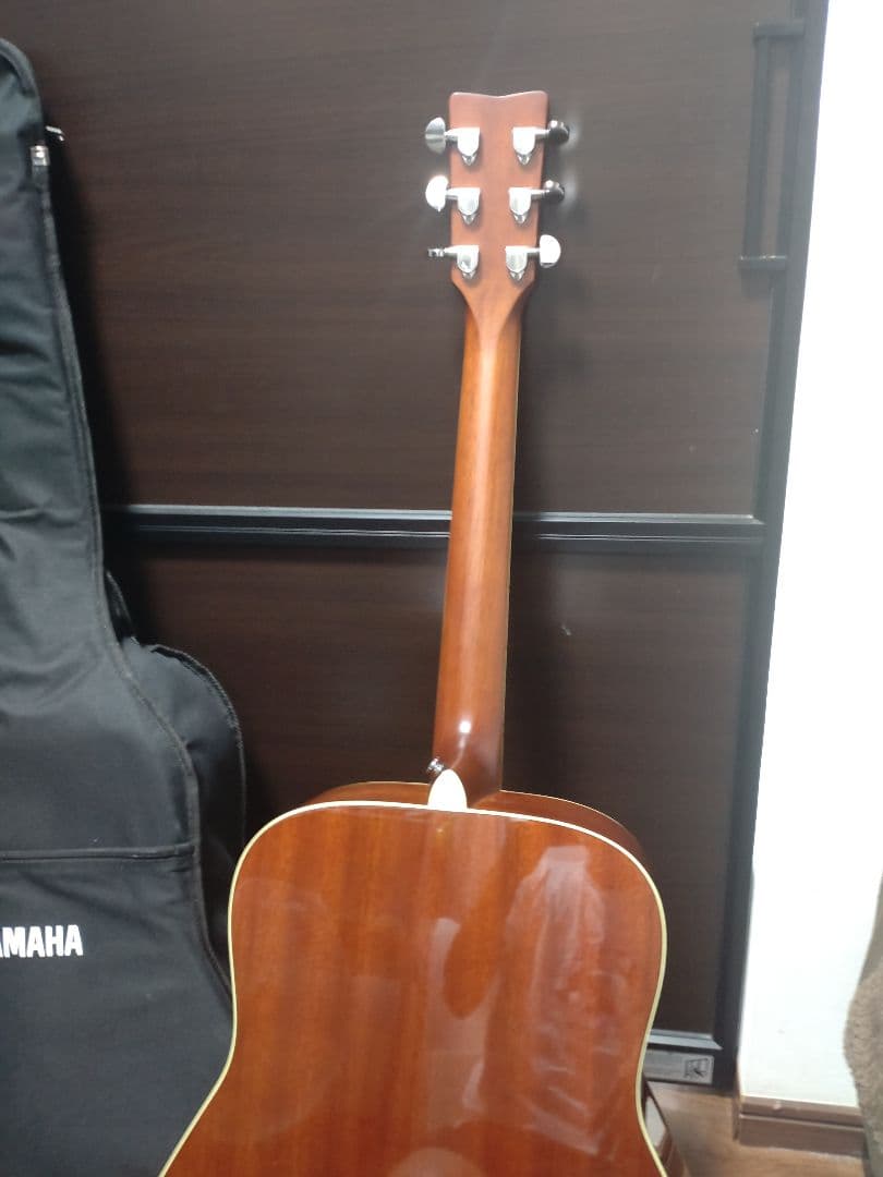 Yamaha アコースティックギター ギターケース、カポ、スタンド、入門書付き