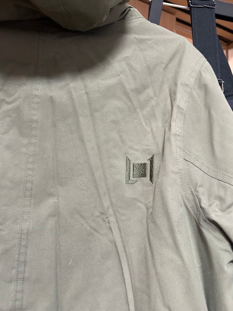 L1エルワン　スノーボードウエアジャケット　ウェア　ビブパンツセット　女性用