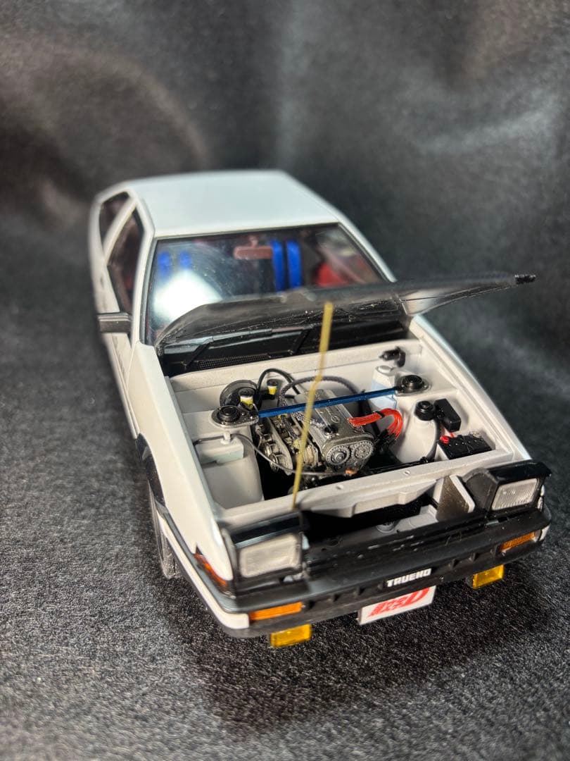 イニシャルD 藤原拓海　AE86トレノ　アオシマ1/24 全塗装完成品
