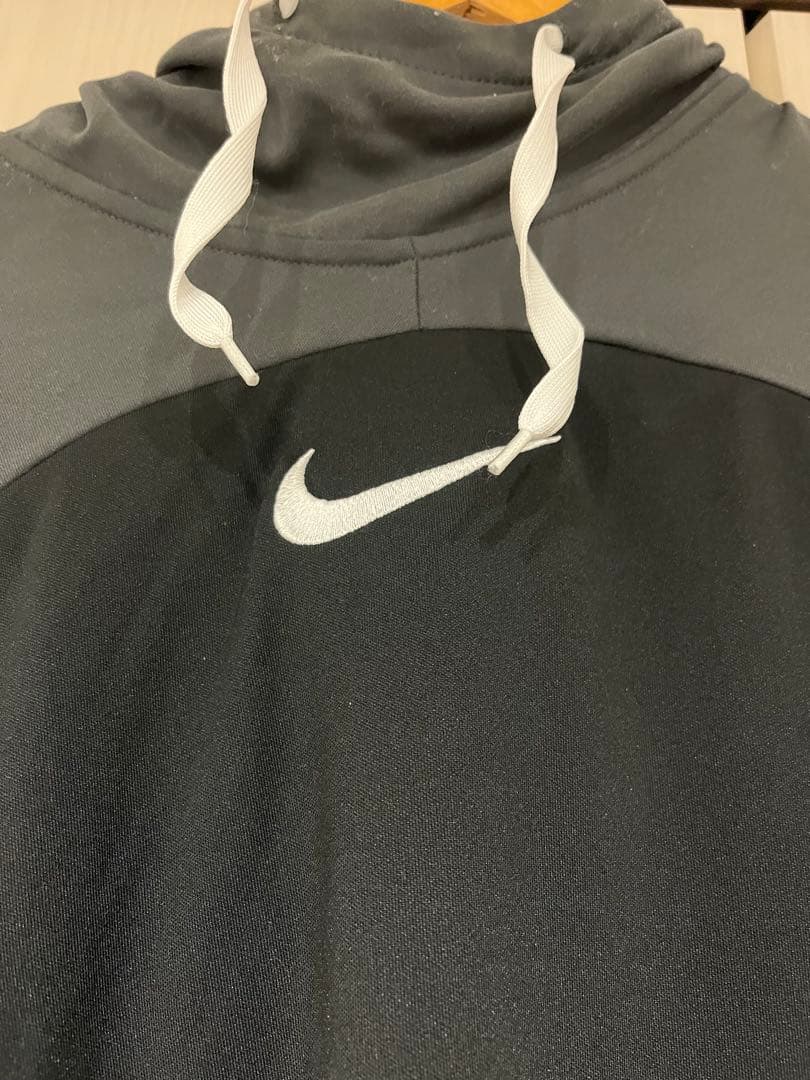 Nike dry fitジャージ上下セット フード付き