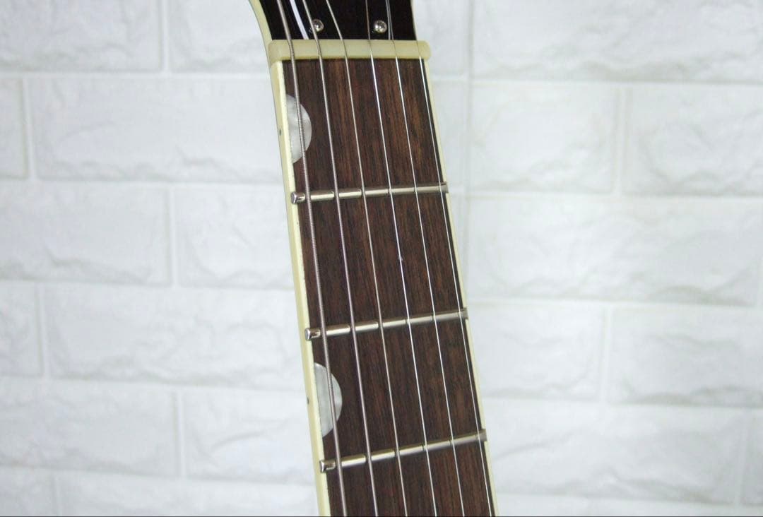 Gretsch G2420T Streamliner Bigsby搭載