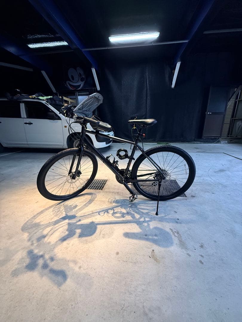 クロスバイク ブラック アルミフレーム