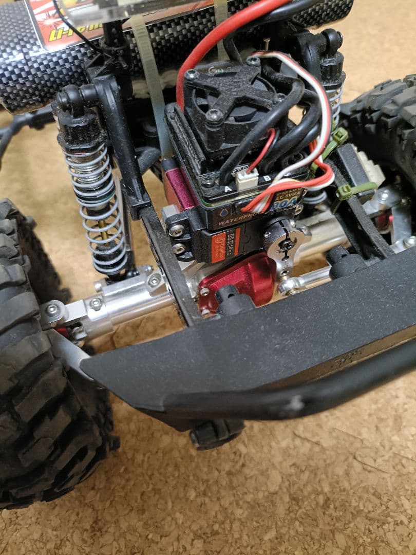 *様 【本気仕様】アキシャルSCX10ジープ ラングラー真鍮カスタム ロックク