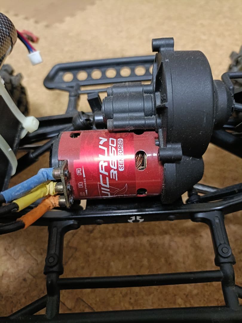 *様 【本気仕様】アキシャルSCX10ジープ ラングラー真鍮カスタム ロックク