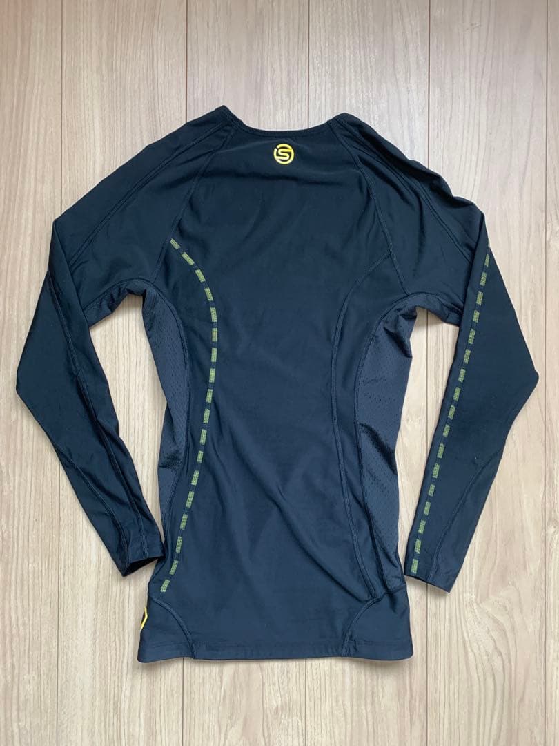 SKINS コンプレッション DNAMIC 長袖トップ、ロングタイツセットM
