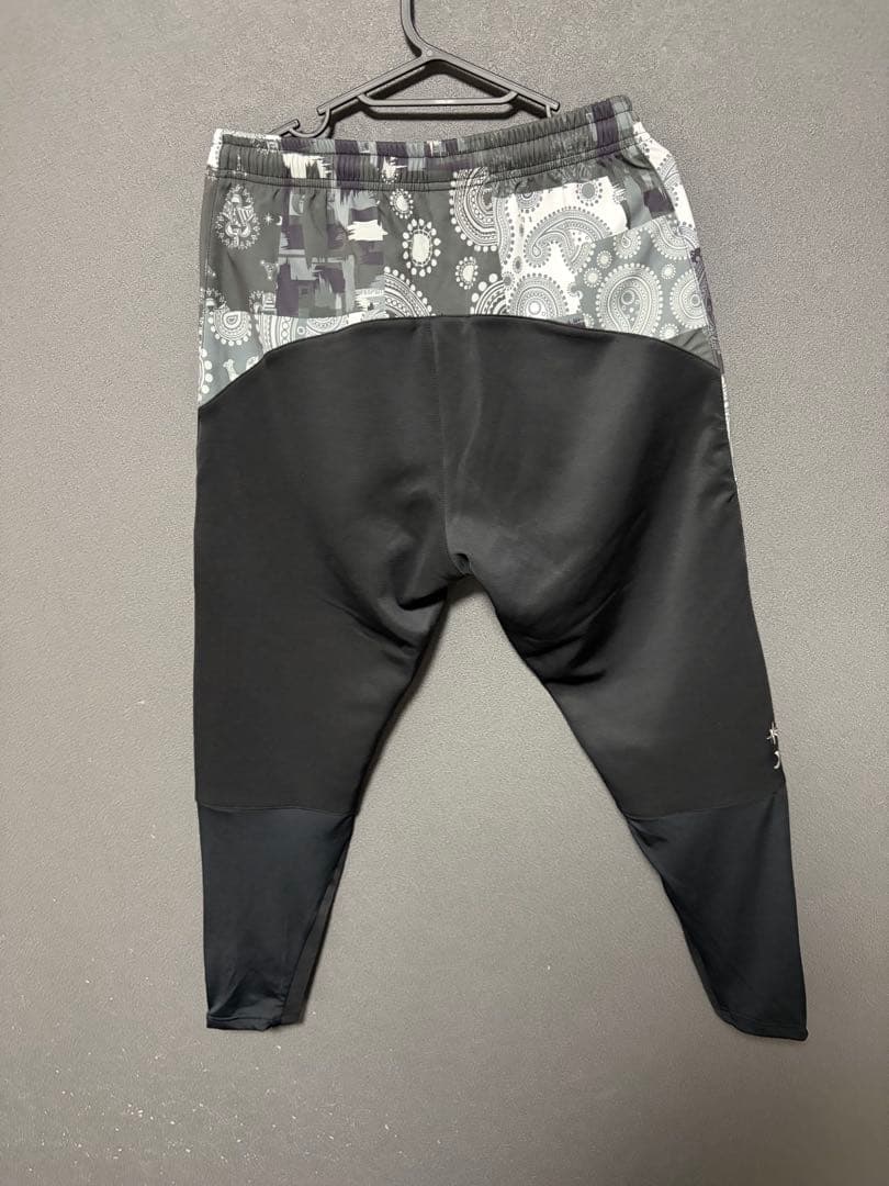 ルースイソンブラ スウェットパンツ