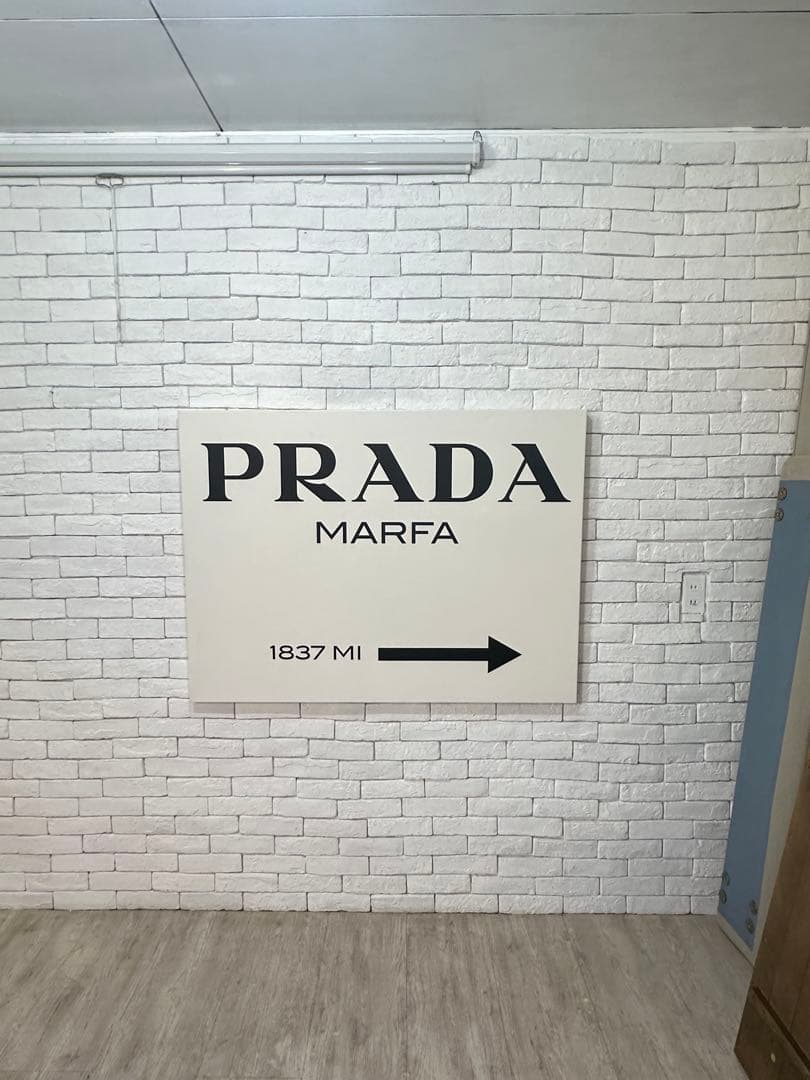 【東京都23区配送無料】定価12万円　プラダ　アートパネル　特大　キャンバス　絵