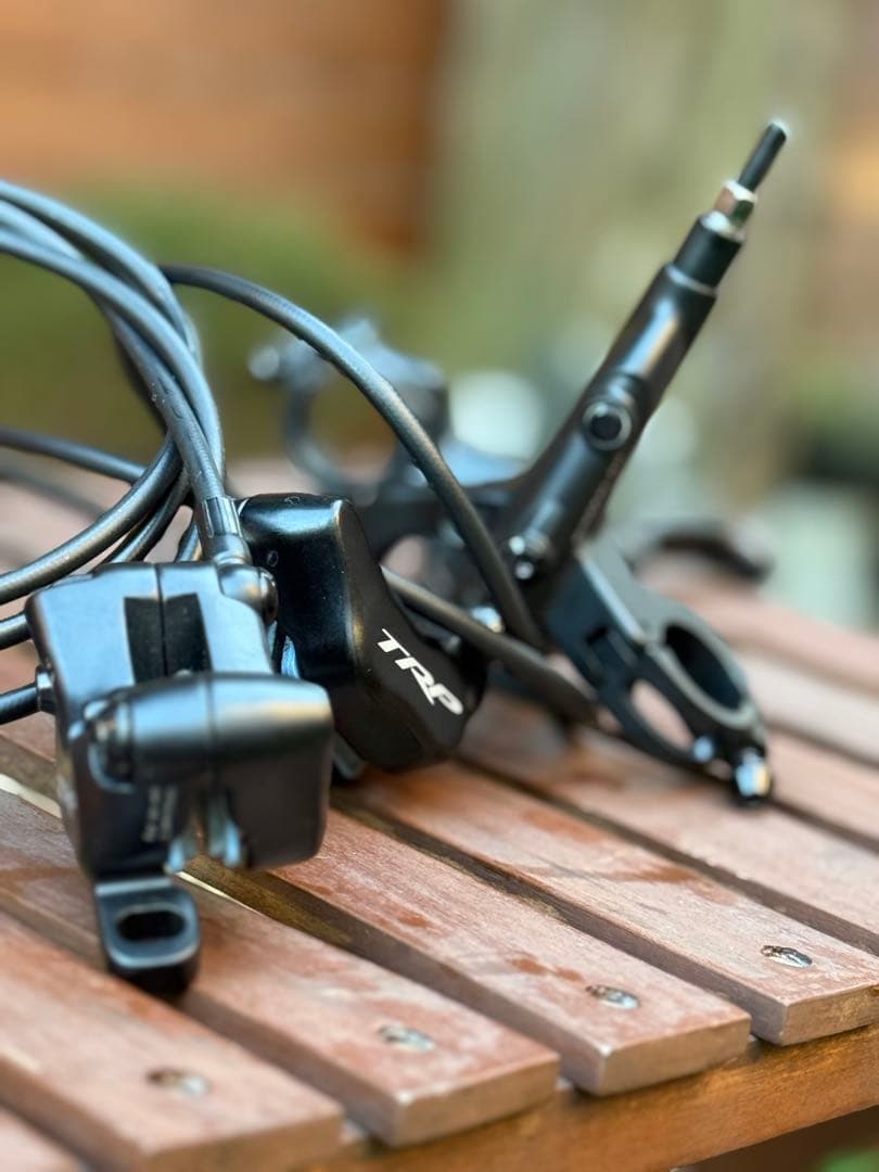 TRP Slate Evi ディスクブレーキレバーとキャリパーセット