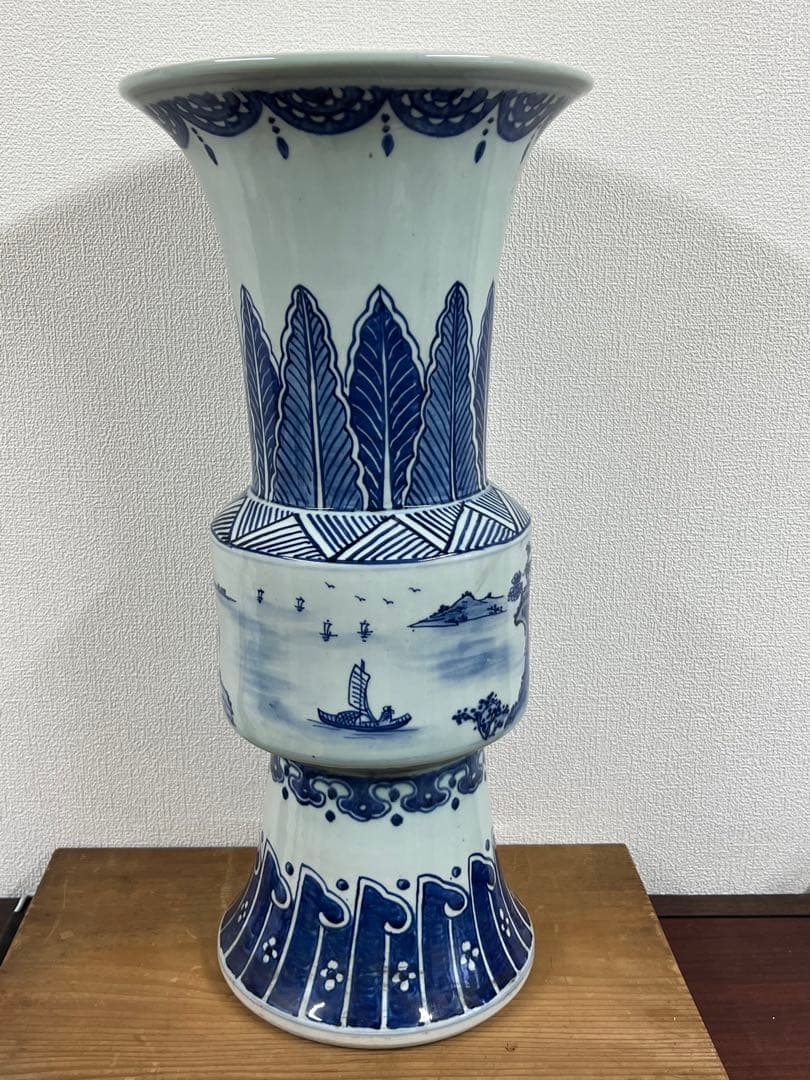 中国古美術　清時代染付山水尊型花瓶【大清雍正年製】在銘