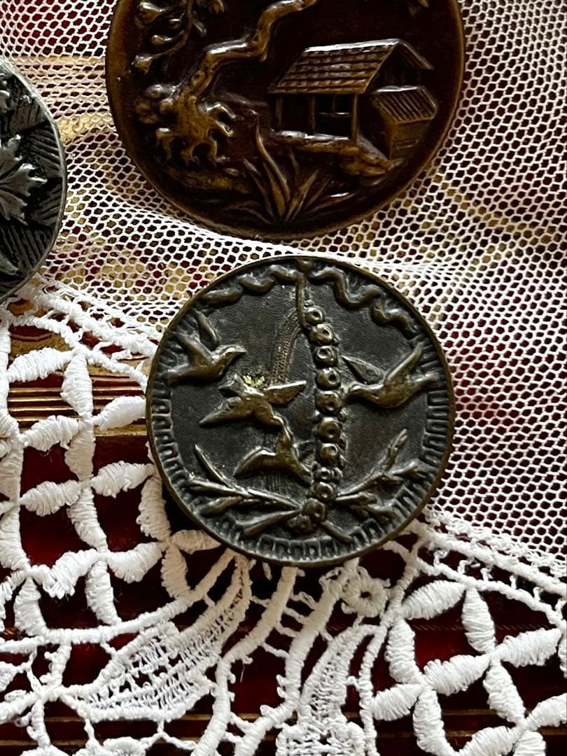 ◆フランスアンティーク｜超希少ボタン黒ブラックパリ花鳥真鍮メタル彫刻シルバー金属