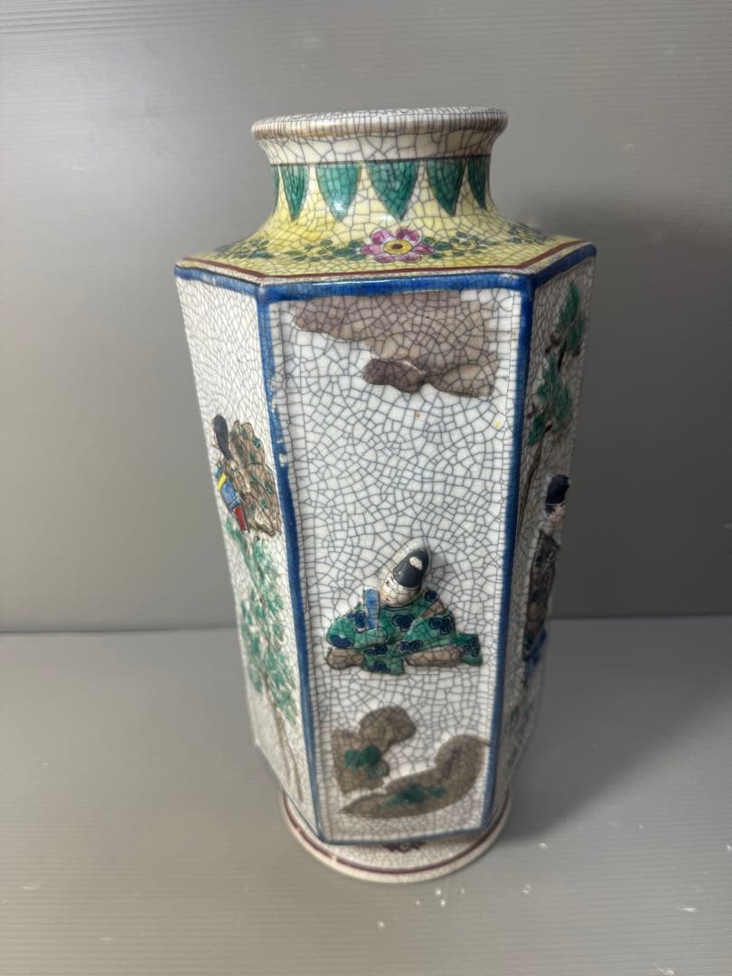 2610 希少　九谷焼　古九谷　ヒビ焼六歌仙人錦工入　六角花瓶　時代物