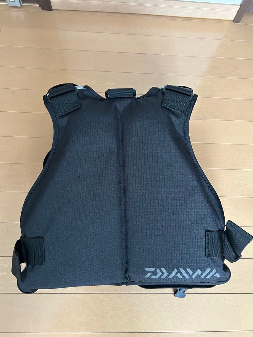 DAIWA フローティングジャケット