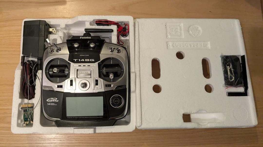 【値下げ】双葉電子工業 FUTABA 14SG ラジコン送受信機