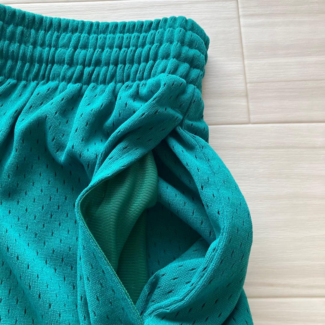 【新品】 MLB シアトル・マリナーズ　ハーフパンツ　メジャーリーグ　バスパン