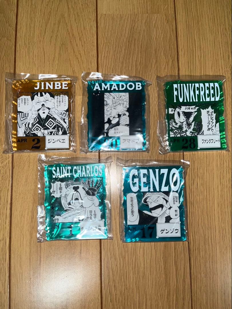 ワンピースベースショップ　アクリルチャームセット