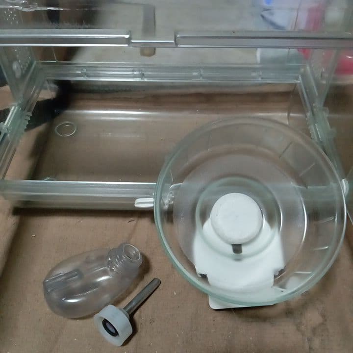 ハムスターゲージ、まわしぐるまなど、まとめ売り