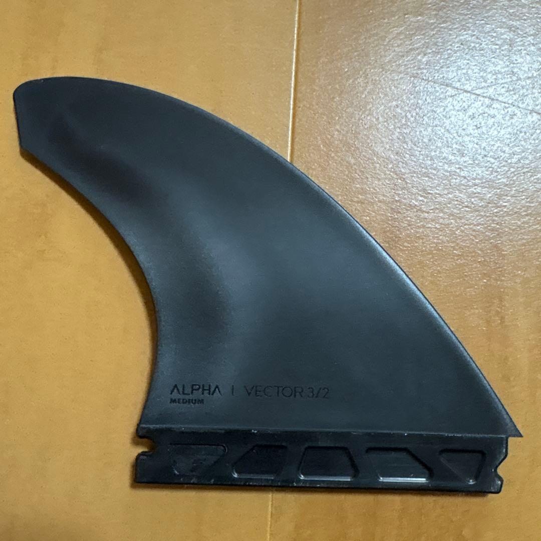 futuresフューチャーフィンALPHA VECTOR 3/2 (Mサイズ)
