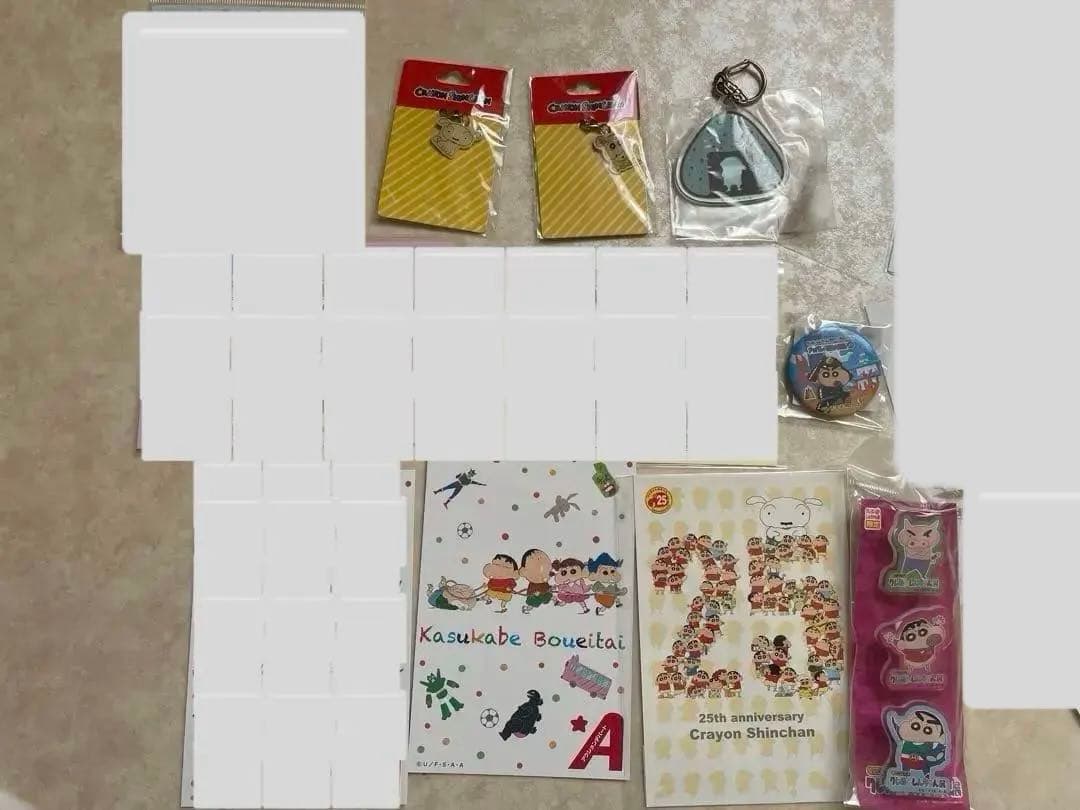クレヨンしんちゃん グッズ ポストカード 缶バッジ キーホルダー ポーチ