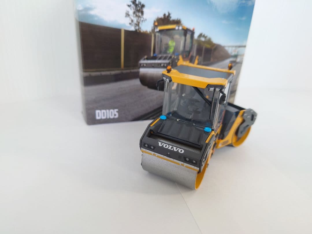 VOLVO　1/50　ボルボ　DD105　ロードローラー