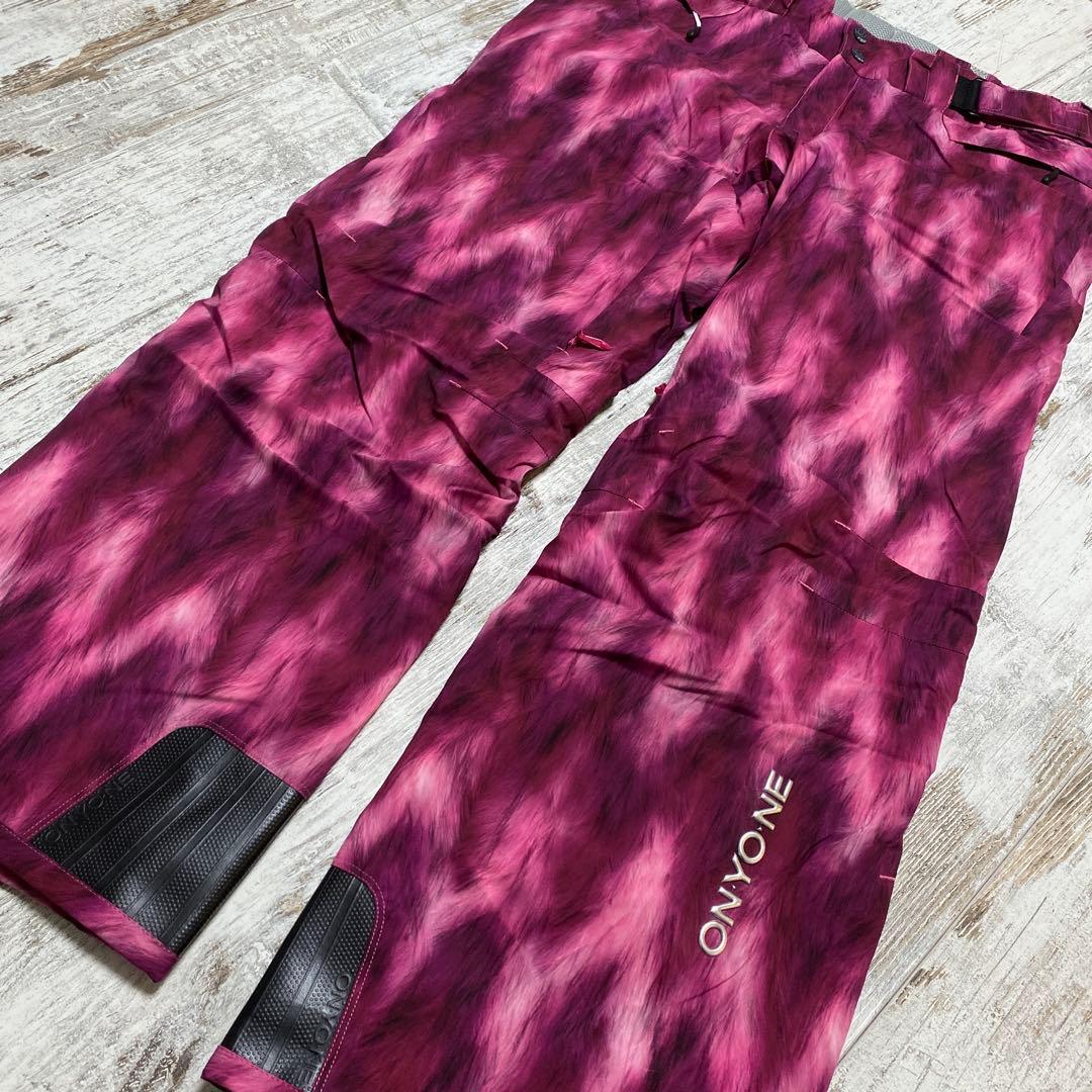 【極美品】ONYONE スキー　スノーボード　ウェアセット（Ｍ）レディース