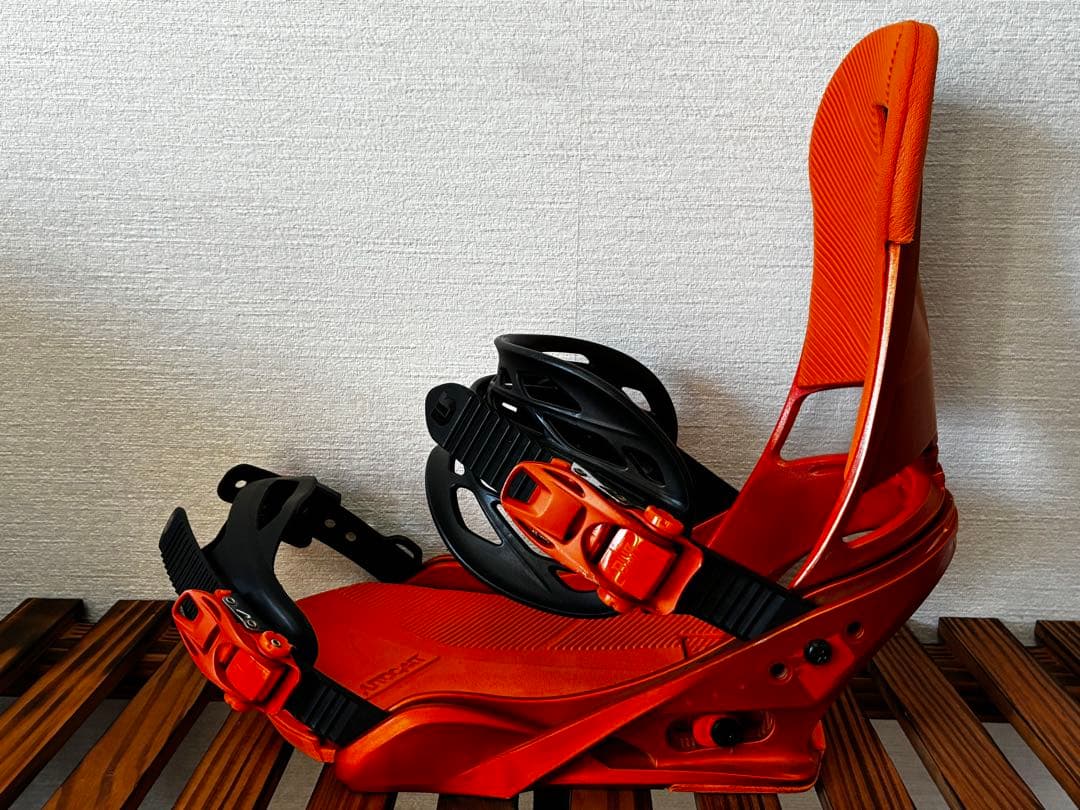 BURTONバインディング【カーテルCARTEL（メンズMサイズ）】オレンジ×黒