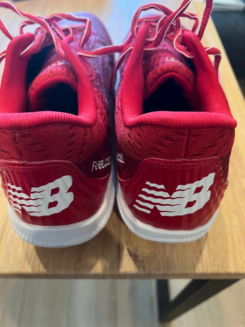 New Balance FuelCell スパイクシューズ レッド