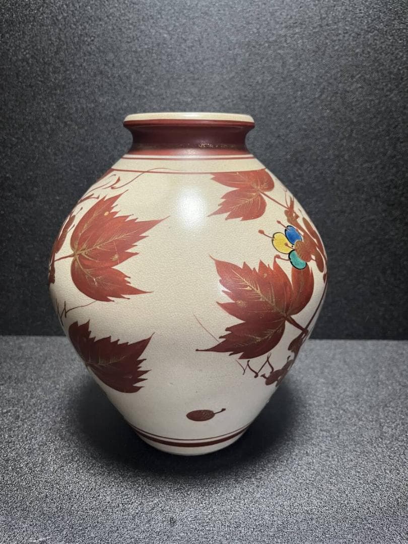 九谷焼　松本佐吉　赤絵　金彩 　色絵葡萄文　花入　花瓶