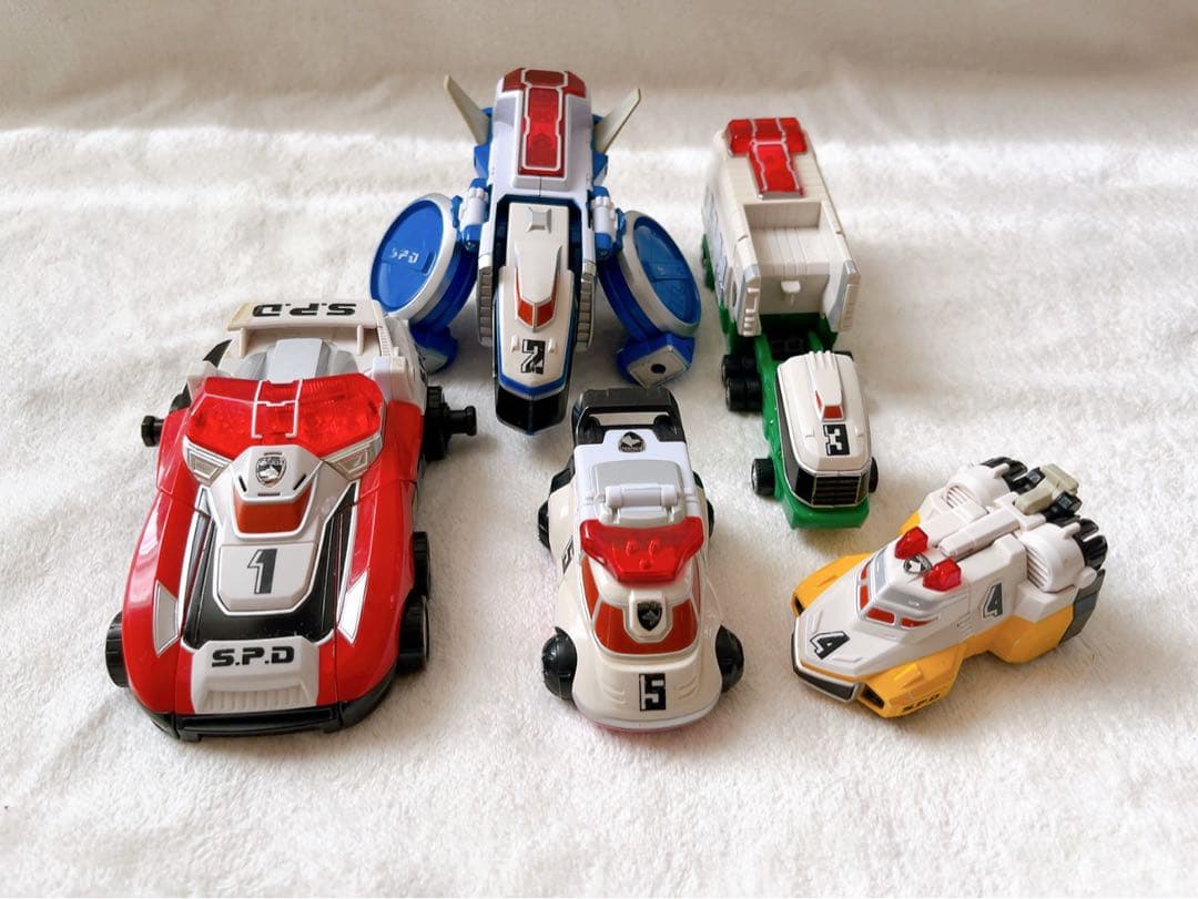 ①特捜戦隊デカレンジャー　DX特捜合体デカレンジャーロボ