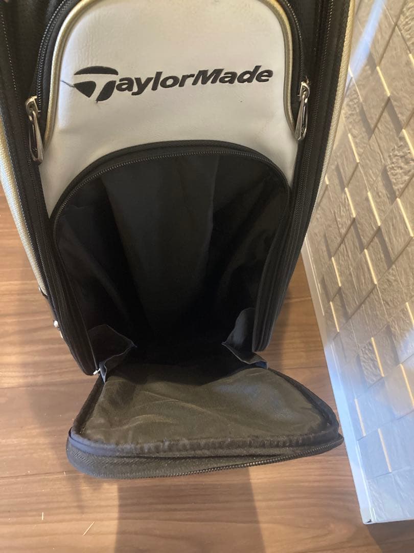 【TaylorMade】ゴルフバック（送料込み）