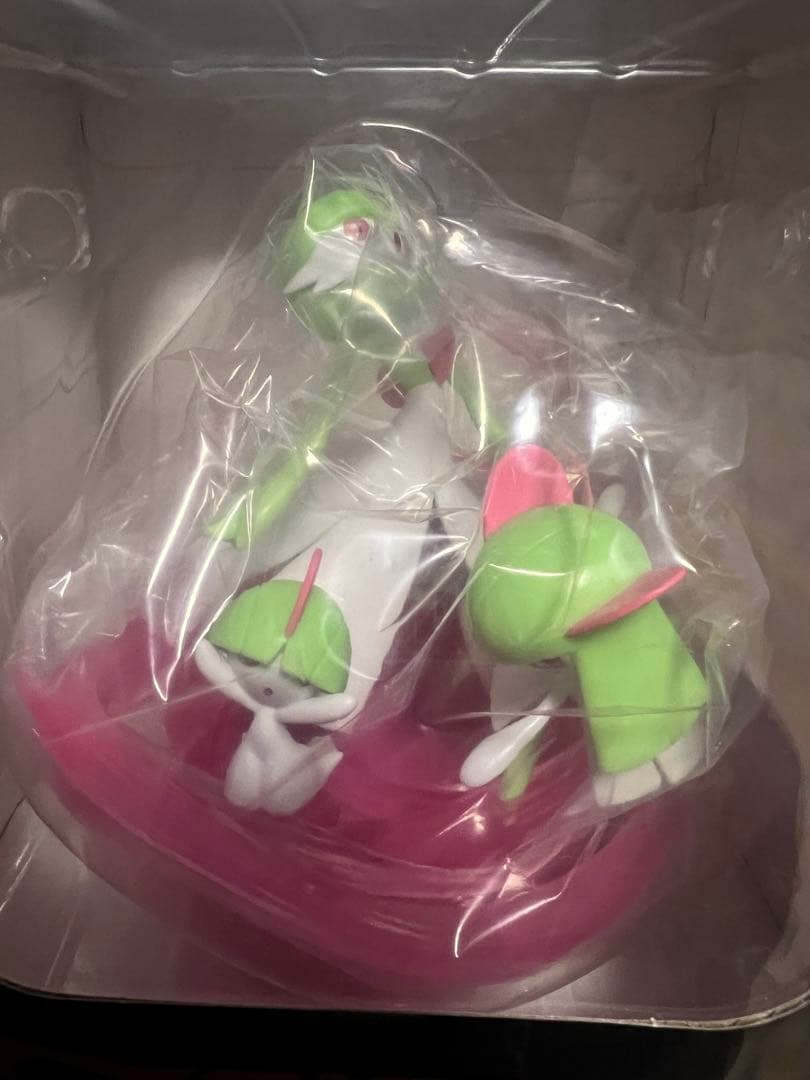 ライトアップフィギュア　PSYCHO CYBER　ラルトス キルリア サーナイト