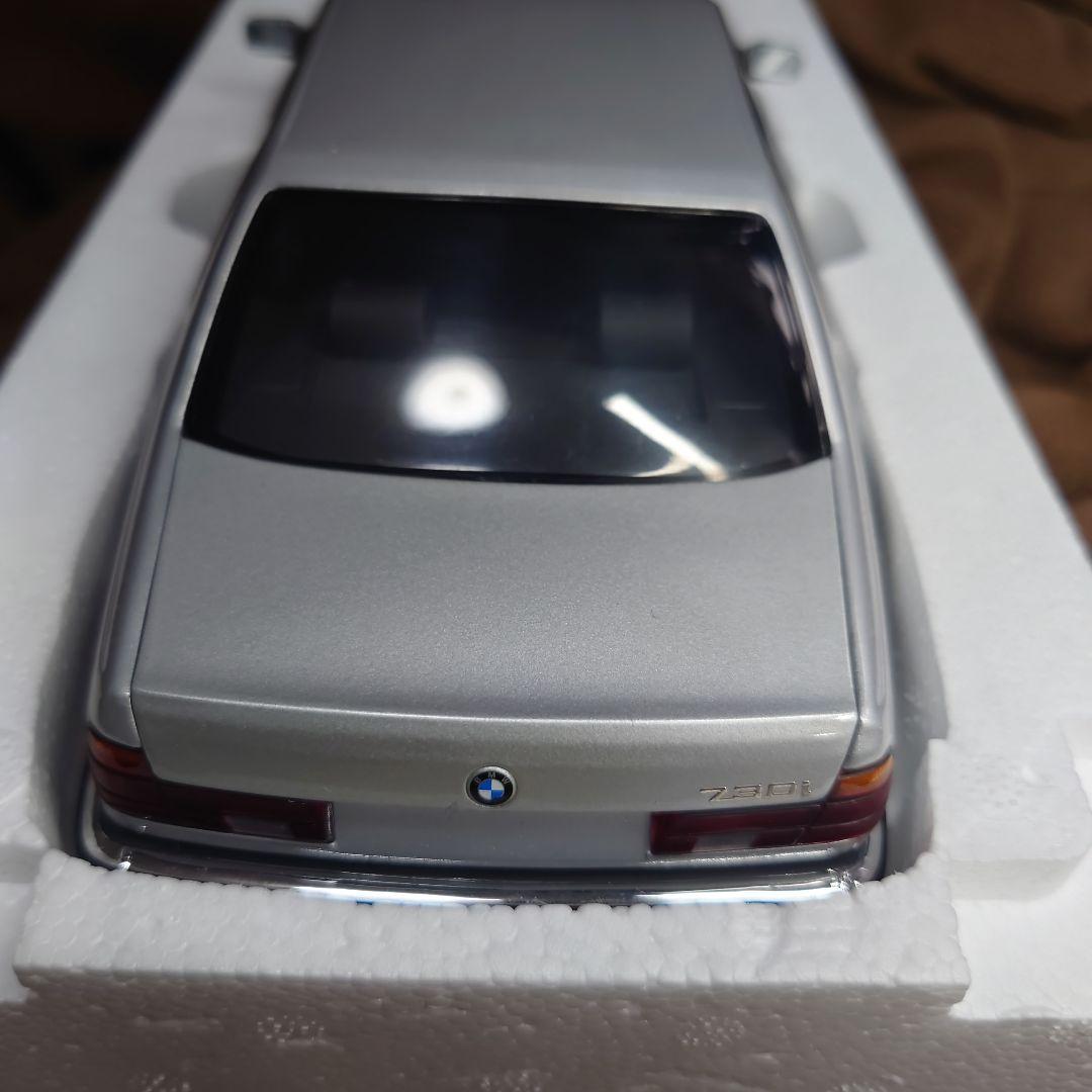 ミニチャンプス★美品BMW730i・1987★シルバー1/18ミニカー送料無料