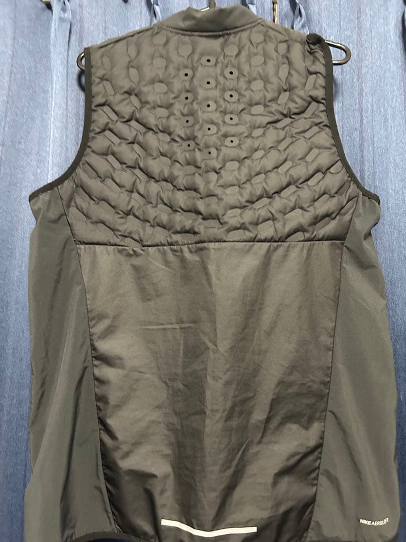 Nike AEROLOFT ベスト L