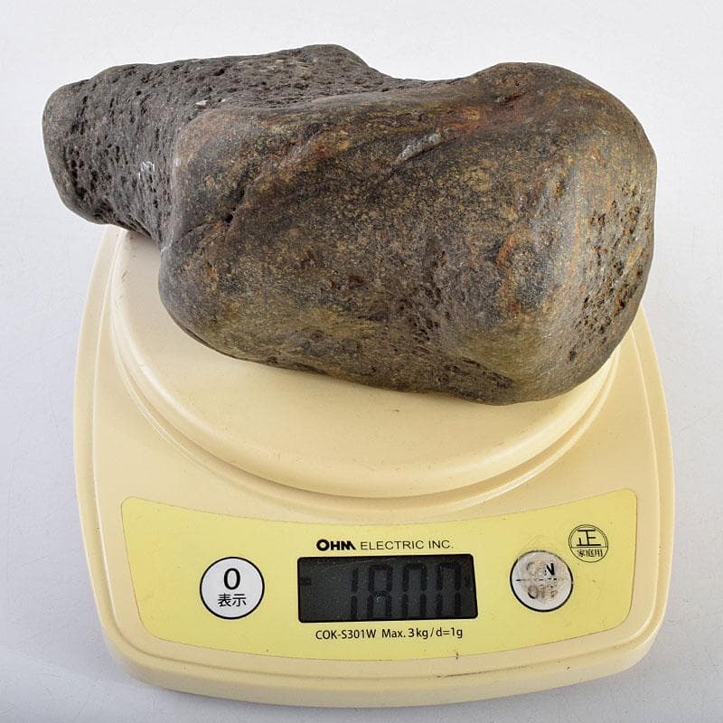 天然石　鑑賞石　太湖石　霊壁石　置物　重さ約1.8kg　唐木台付　N　9283