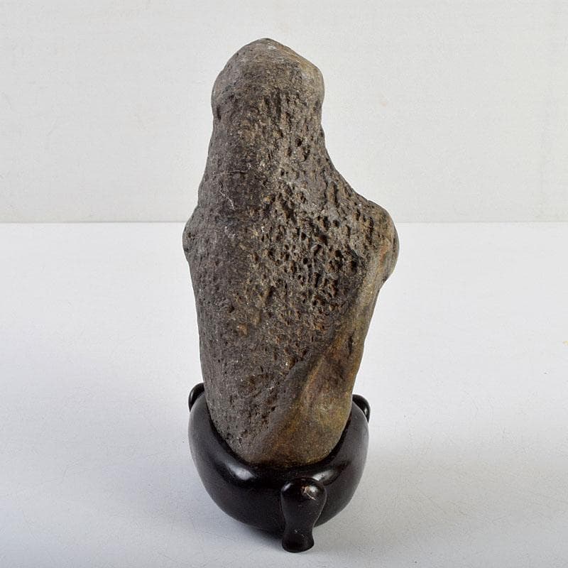 天然石　鑑賞石　太湖石　霊壁石　置物　重さ約1.8kg　唐木台付　N　9283