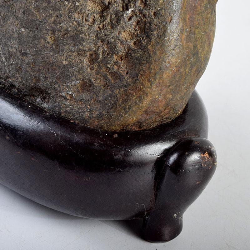 天然石　鑑賞石　太湖石　霊壁石　置物　重さ約1.8kg　唐木台付　N　9283