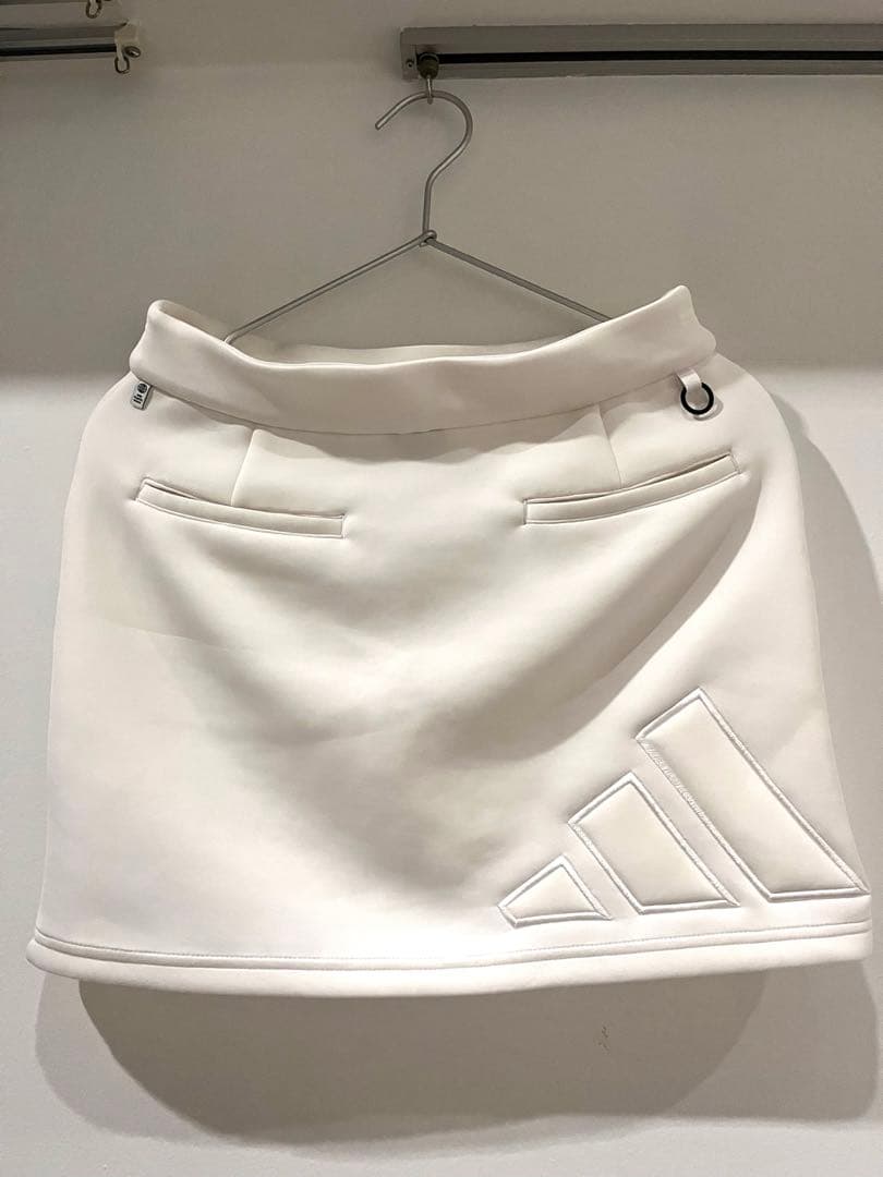 adidas ホワイト ダンボールニット　セットアップ